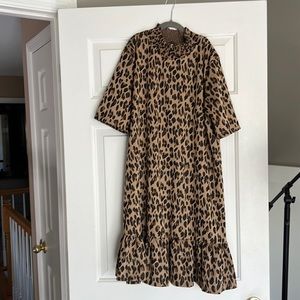 Zara size large dress! Worn once - has the cutest details!